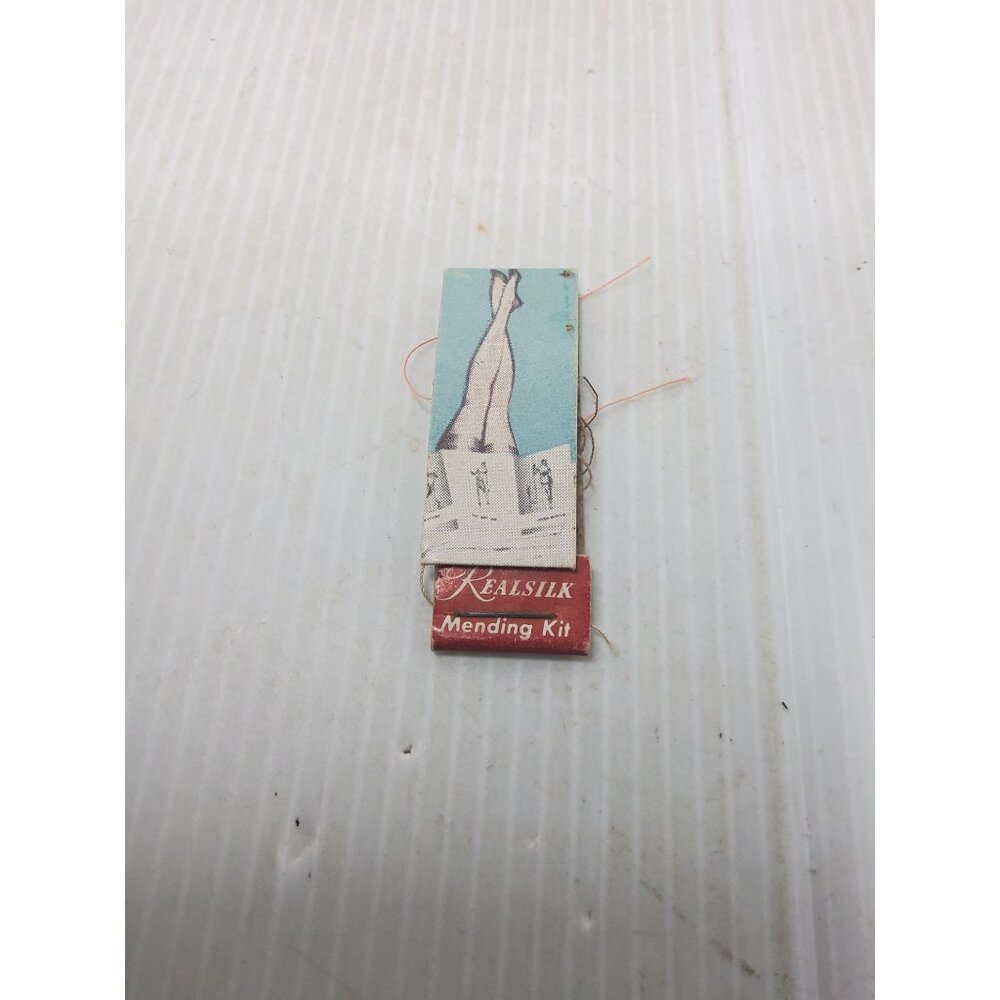 Vintage1940s Realsilk Hosiery Mending Kit With Thread